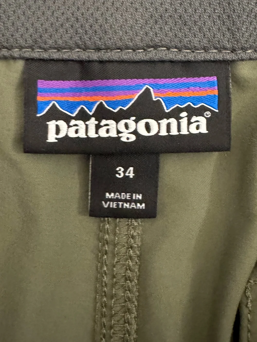 Patagonia Men's Quandary Hiking Pants Size 34..Inseam Is 32
